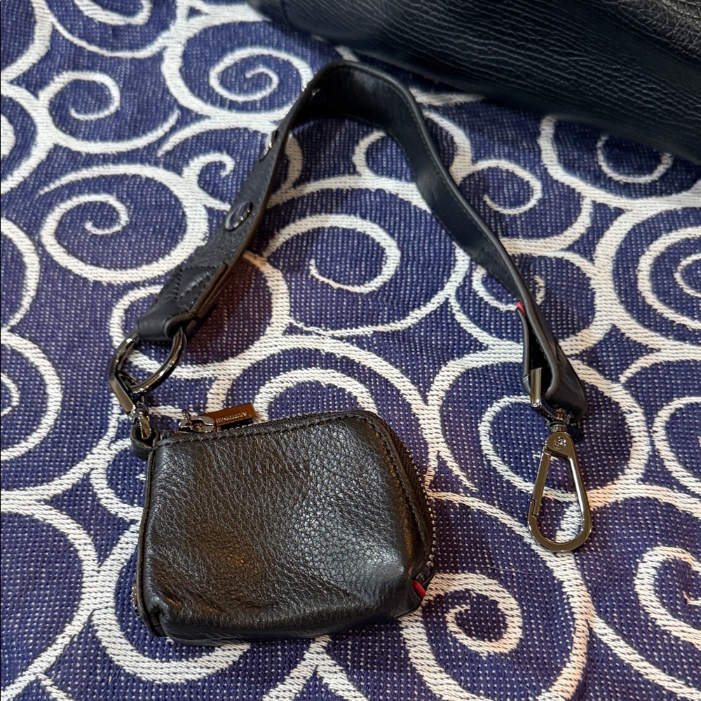 Hammitt Large Daniel with Edward’s strap extender and Syd - Picture 6 of 9